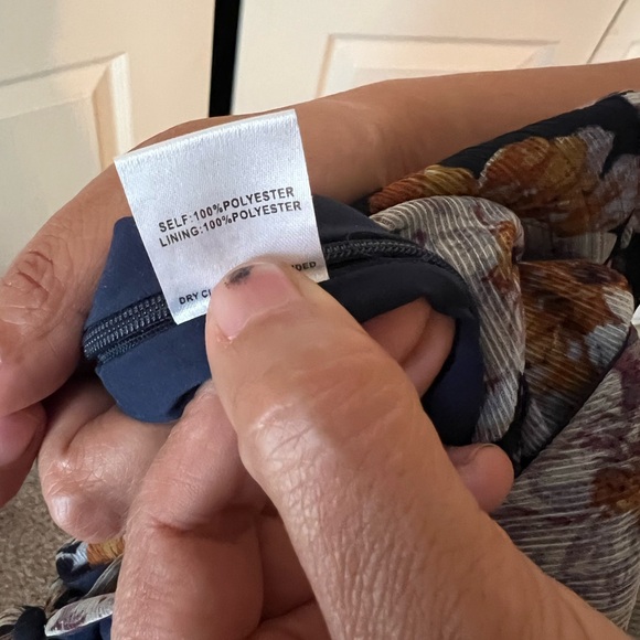 ALI & JAY Black Floral Jumpsuit Size XL - Picture 6 of 6